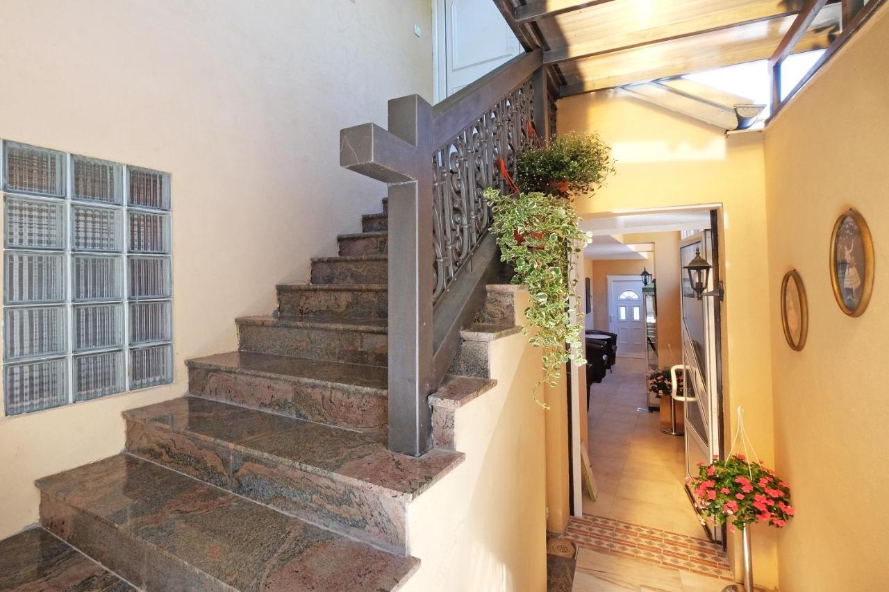 بلغراد Villa Tower Gardos المظهر الخارجي الصورة